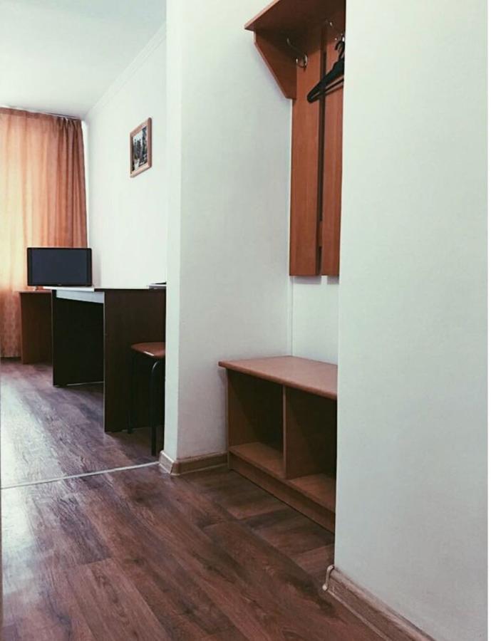 Turist Hotel Karaganda Bagian luar foto