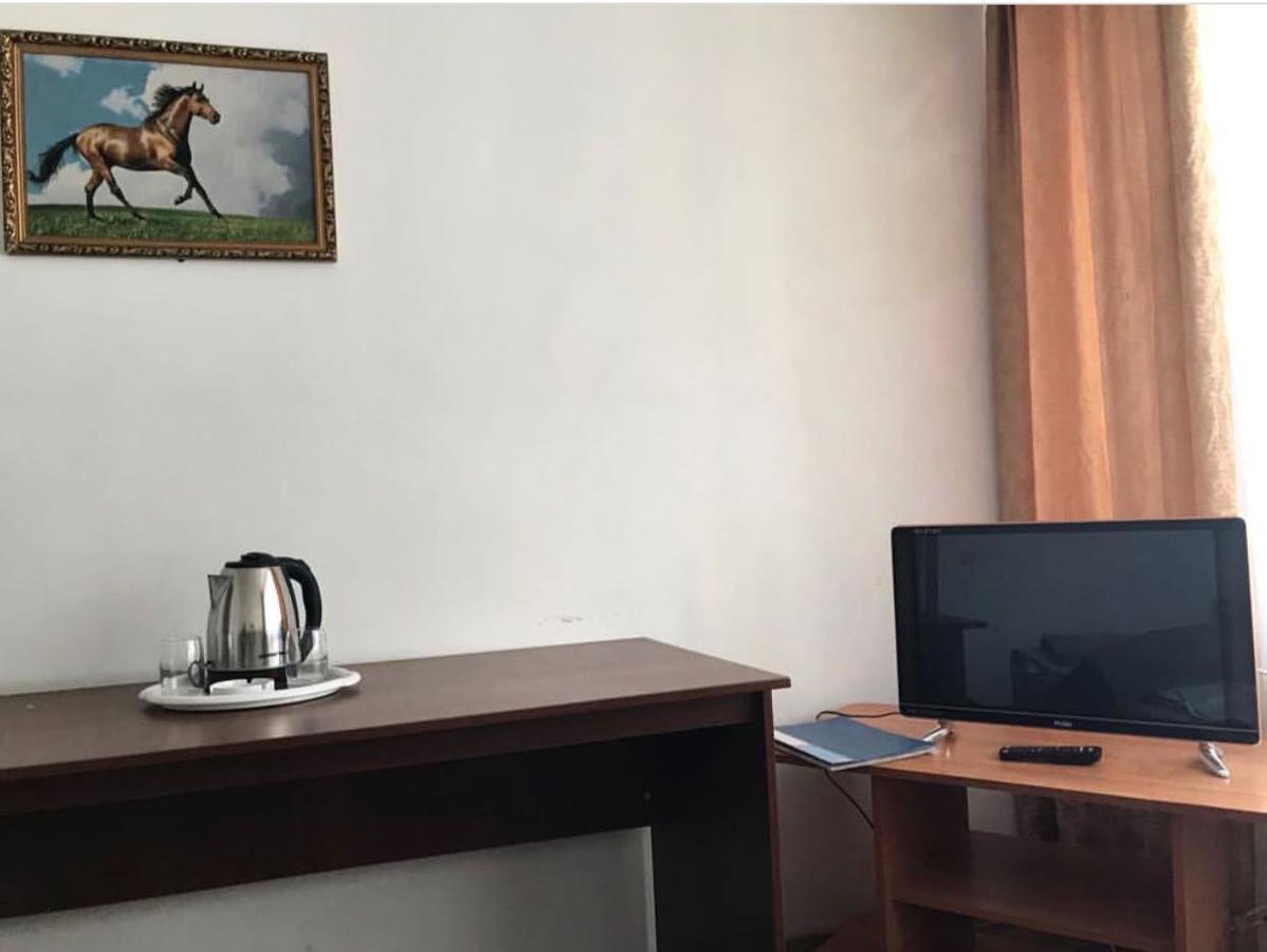 Turist Hotel Karaganda Bagian luar foto